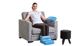 Uso del aplicador de magnetoterapia A14P para terapia de manos en combinación con el aplicador A16P para terapia de pies.